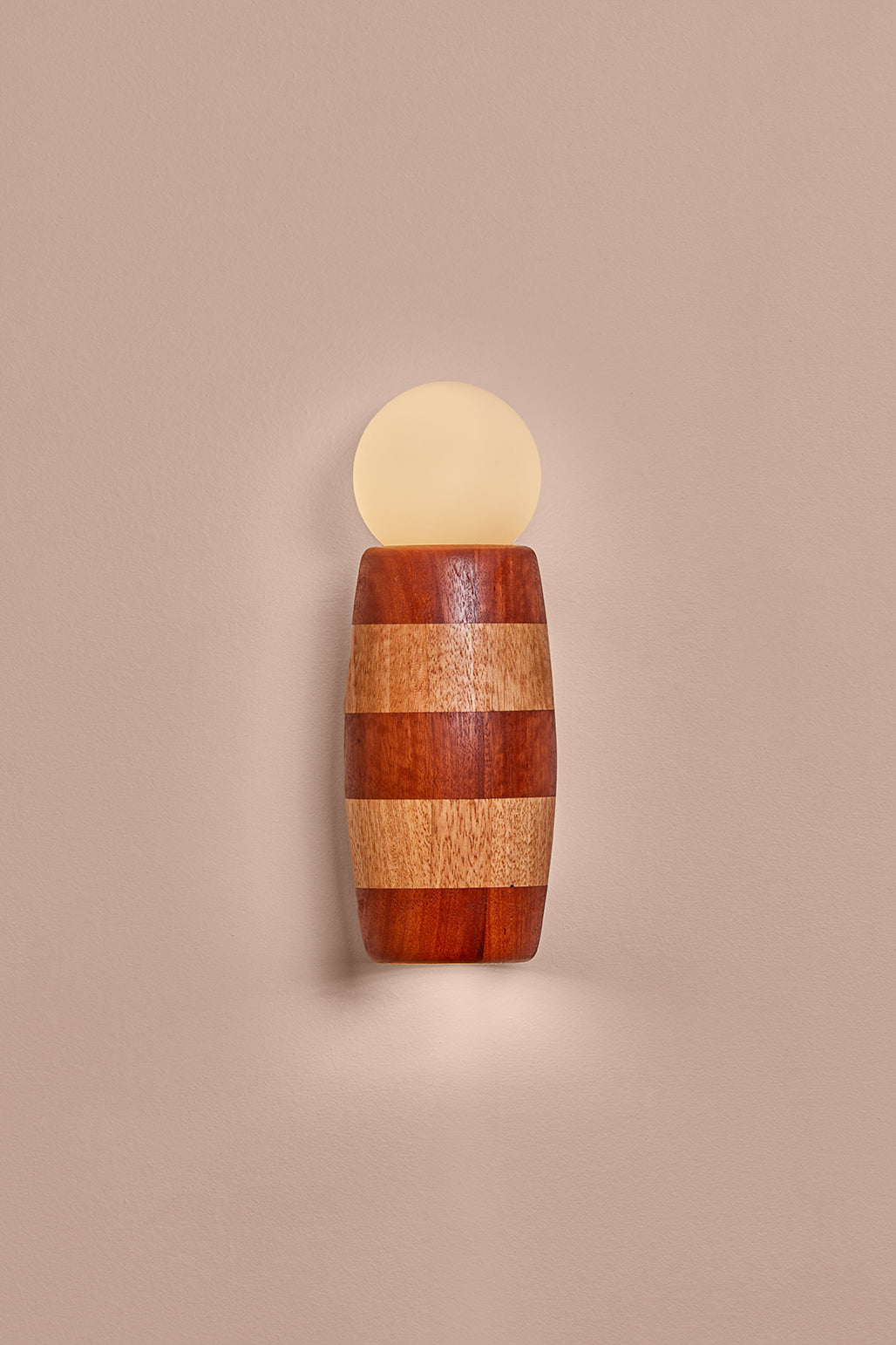 Buddy Wall Light
